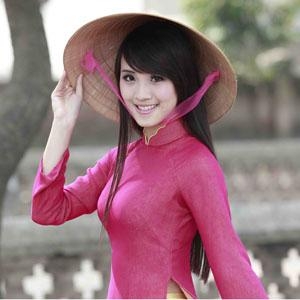 Vietnam is the less-crowded and cheaper Thailand - difference between Vietnam & Thailand, banh mi, pho, vietnamese food, north vietnam, central vietnam, south vietnam, war remnants museum, hoa lo prison museum, cu chi tunnels, vietnam war, heritage sites in vietnam, ha long bay, phong nha ke bang nat