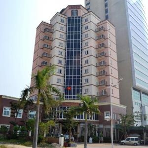 Crown Hotel - Crown Hotel