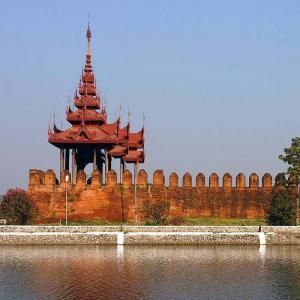 Day 5 – Bagan - Mandalay - Ava - Amarapura