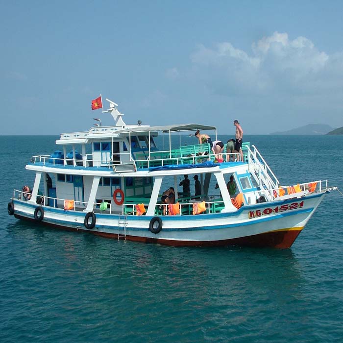 Sunrise Fishing with Local Fishermen in Phu Quoc