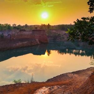 Thailand Adventure, Laos Adventure, Bangkok, Chiang Mai, Chiang Rai, Pakbeng, Luang Prabang, Vang Vieng, Vientiane, Wat Doi Suthep, Karen Longneck Hilltribe, Kuang Si waterfalls, Buhhda Park