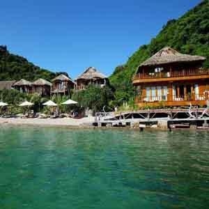 Unlock on the island of Cat Ba - Cat Ba island Vietnam, monkey island cat ba, cat ba national park 