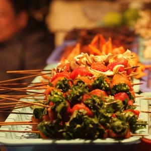 Da Lat’s rainy day street food specialties - Da Lat street food specialties, Dalat, Vietnam, xiu mai bread