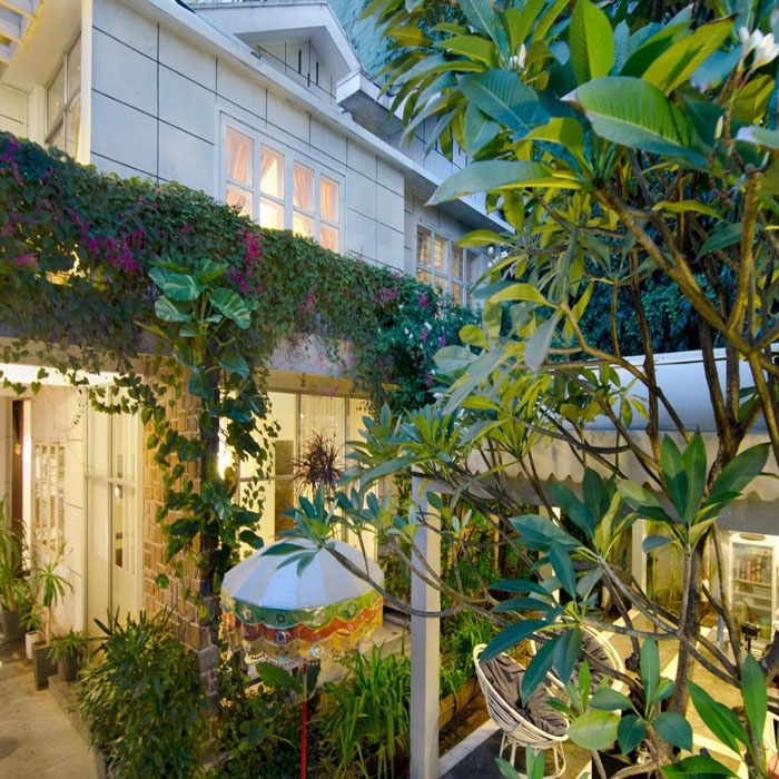FRANGIPANI VILLA 60S, Living in Phnom Penh FRANGIPANI VILLA 60S