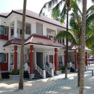 YAMONNAR OO  - YAMONNAR OO, Living in Myanmar, Ngapali, 3-star hotel
