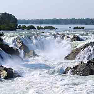 15143600913047_Phapeng-Waterfall01.jpg