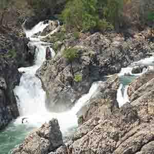 15143600914657_Li-Phi-Falls01.jpg