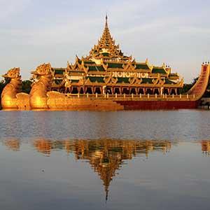 15143665175905_Kandawgyi-Royal-Lake01.jpg